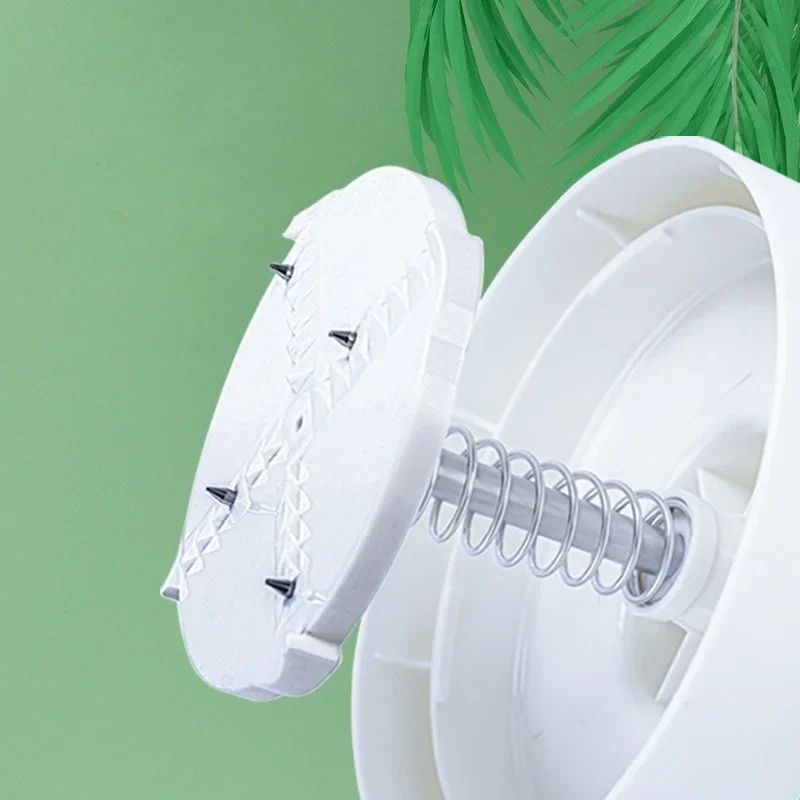 Manual Ice Crusher Mini Portable Ice Shaver HandCranked Smoothie Maker For Shaved Ice And Ice Mak 3