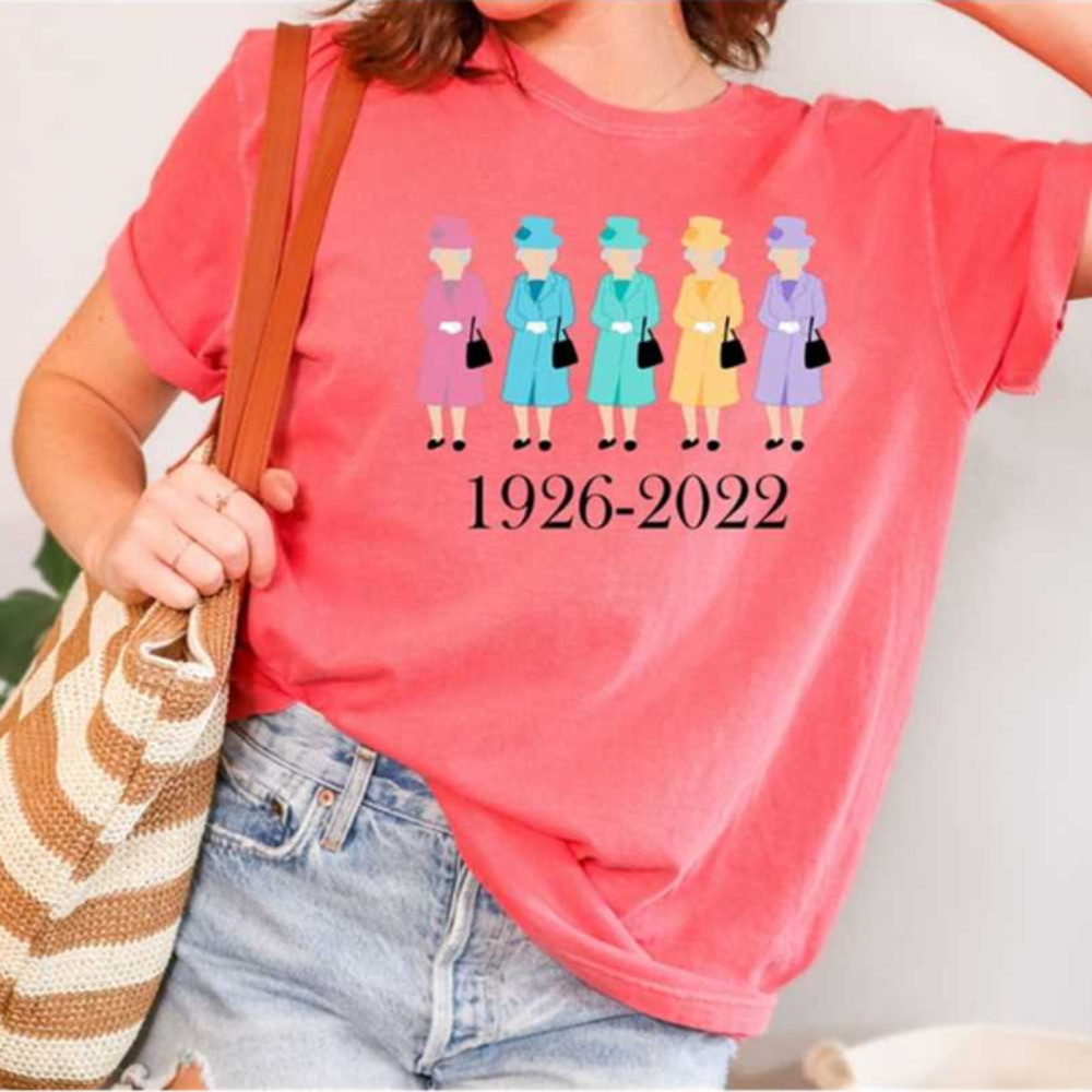 MR1110202395226queenelizabethiishirtqueenelizabethshirtrainbowqueenimage1jpg