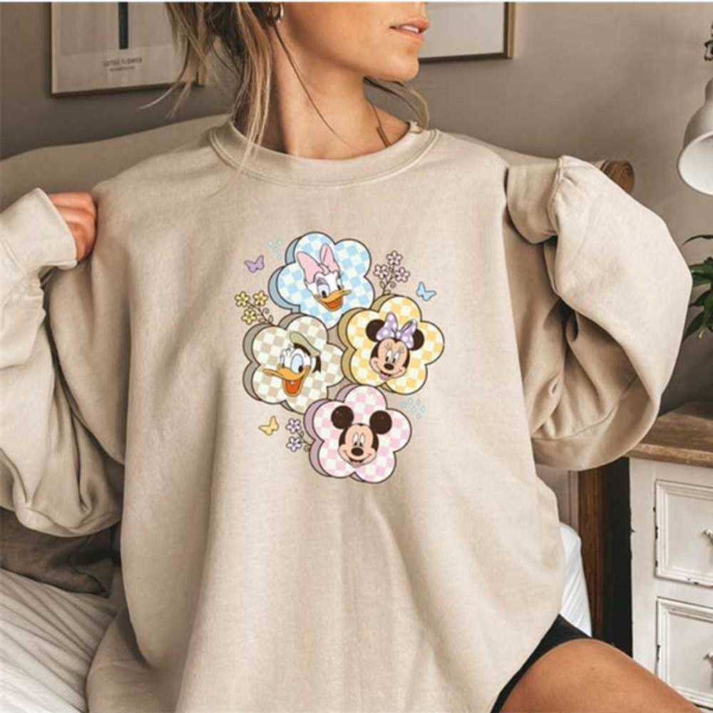MR1110202382923mickeyandfriendssweatshirtretrodisneyworldshirtsimage1jpg