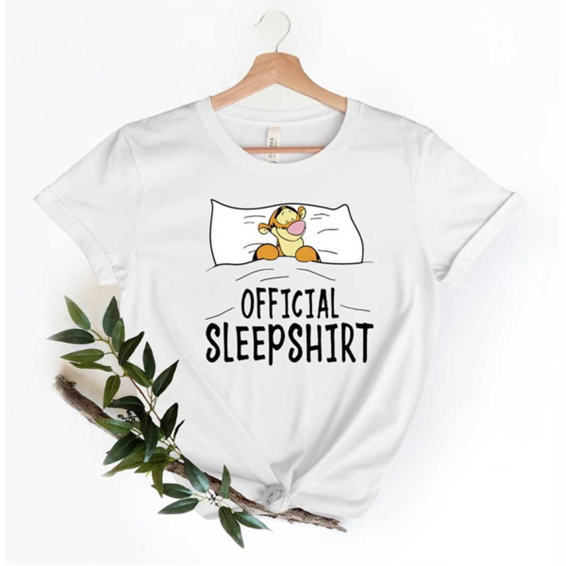 MR2182023175441tiggerofficialsleepingshirttiggershirtswinniethepoohimage1jpg