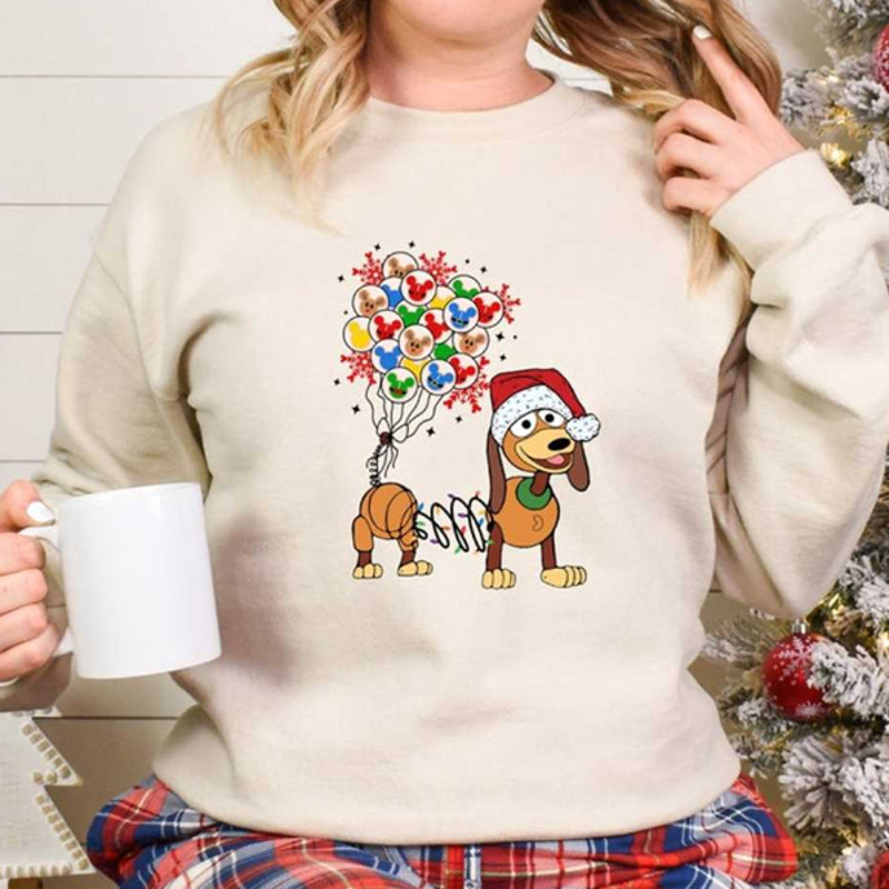 MR2182023151513disneyslinkydogchristmashoodietoystorydisneyxmasimage1jpg