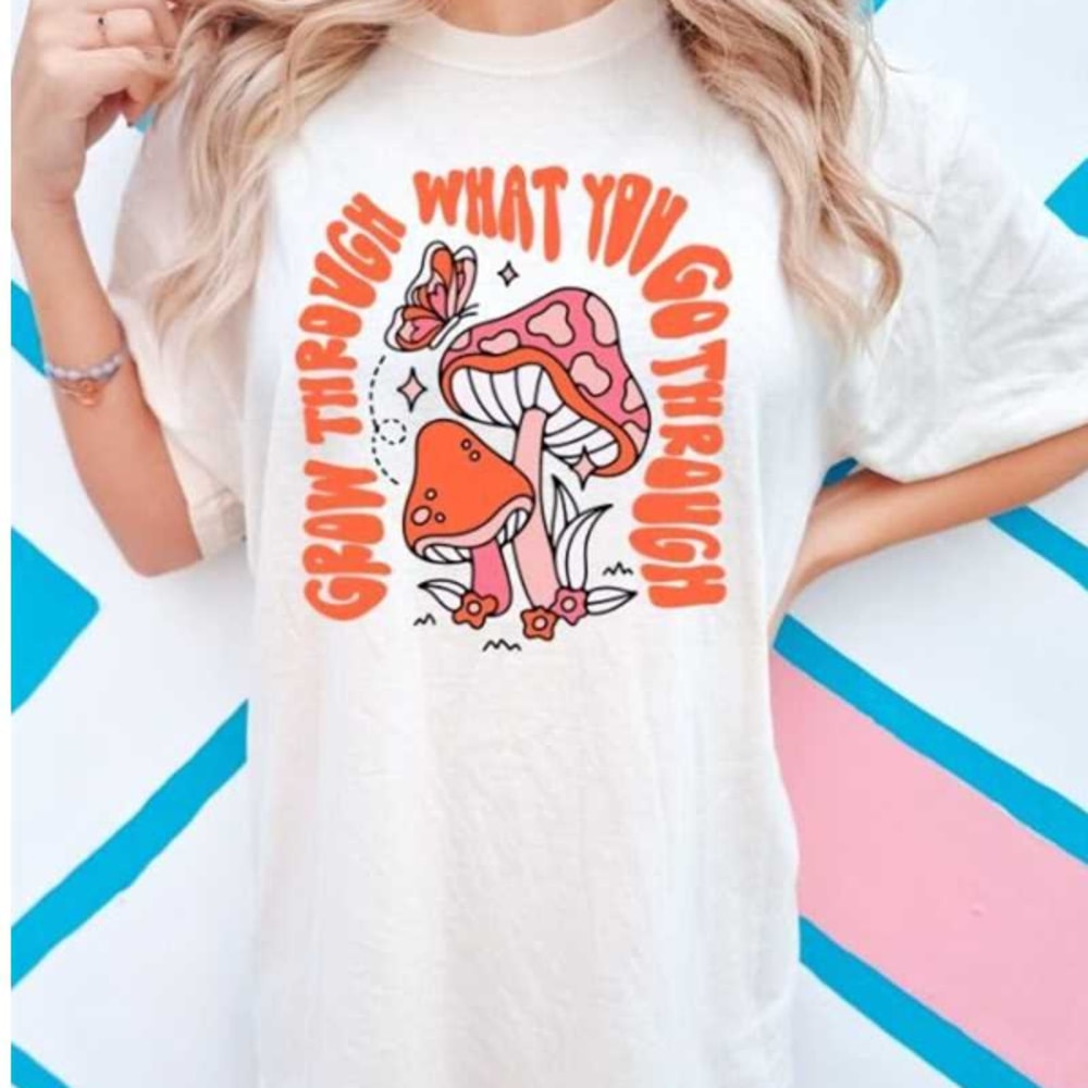 MR2182023101225growyourownwayteebohographicteeretroteewhitejpg