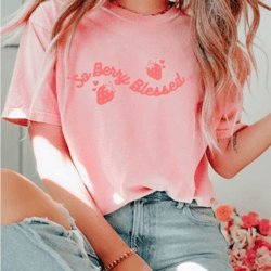 so berry blessed tee, retro style t-shirt, hippie tee, vintage inspired cotton t-shirt, comfort colors t-shirt, oversize