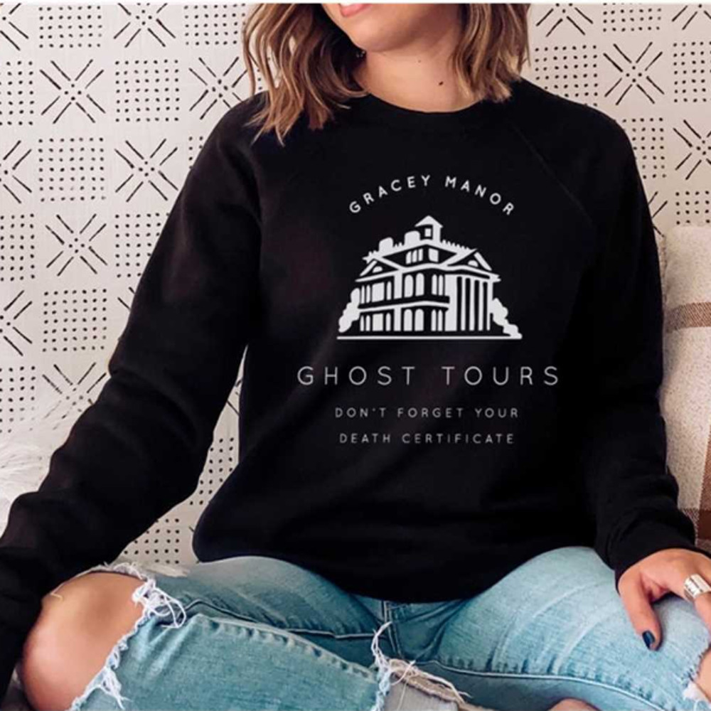 MR1682023121732graceymanorghosttoursdisneypulloversweatshirtimage1jpg