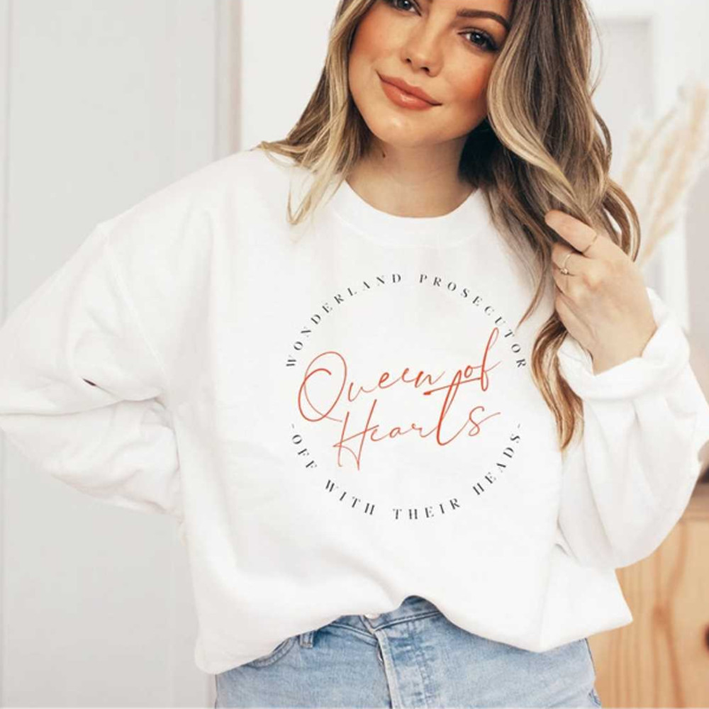 MR168202381438queenofheartswonderlandprosecutordisneyinspiredpulloverimage1jpg