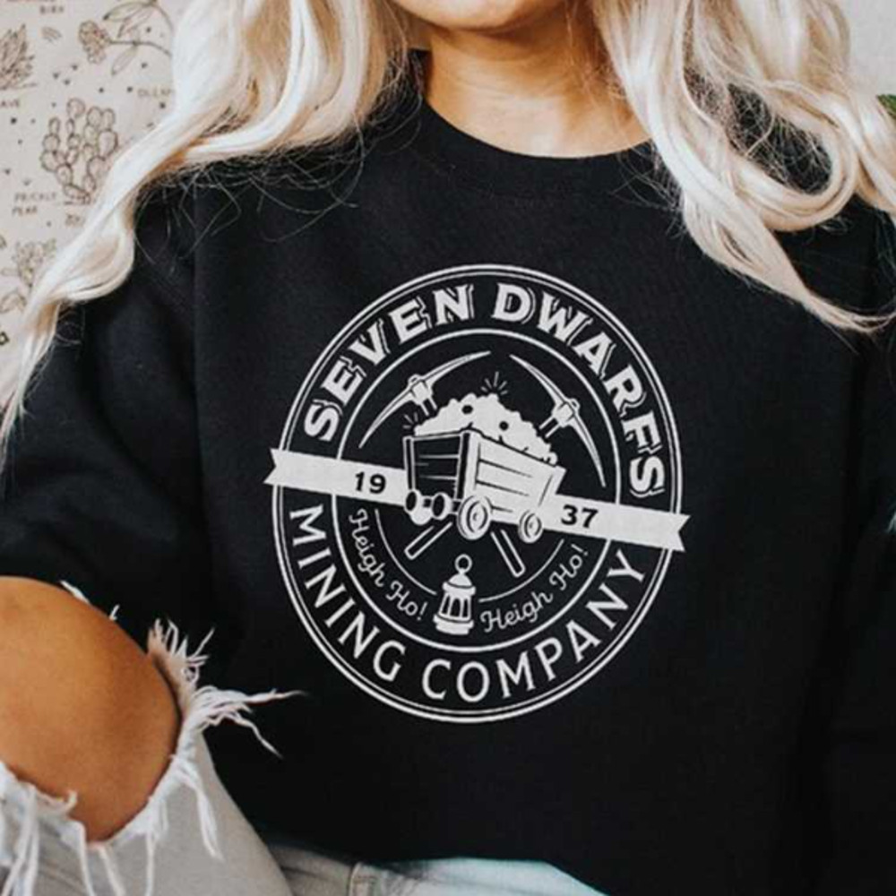 MR158202314929sevendwarfsminingcompanysnowwhitedisneyinspiredimage1jpg