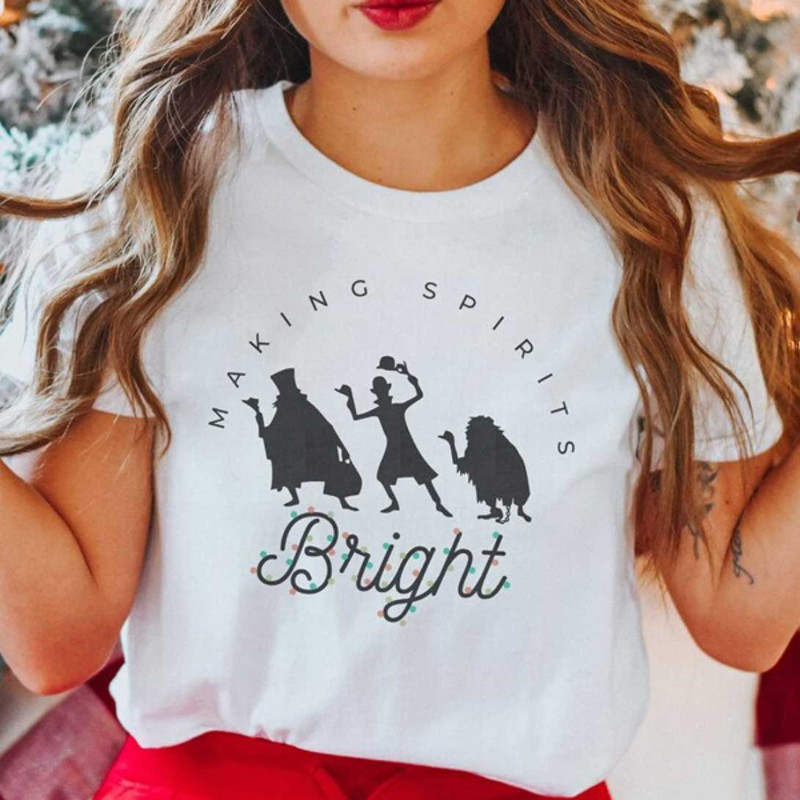 MR1582023114025makingspiritsbrightdisneychristmashauntedmansionimage1jpg