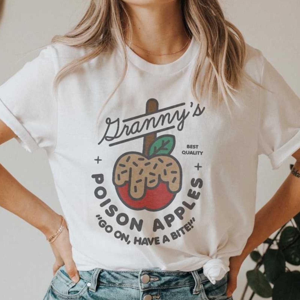 MR1482023164541grannyspoisonapplessnowwhitedisneyvillaindisneyimage1jpg