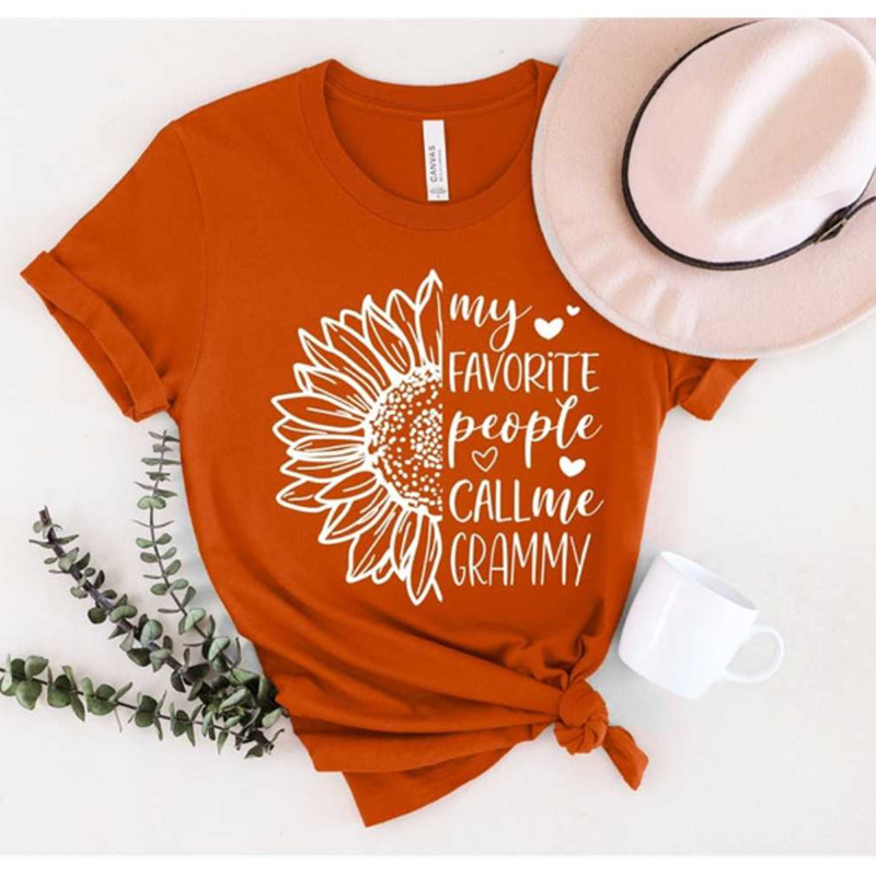 MR17202394035funnygrandmashirtmyfavoritepeoplecallmegrammygiftimage1jpg