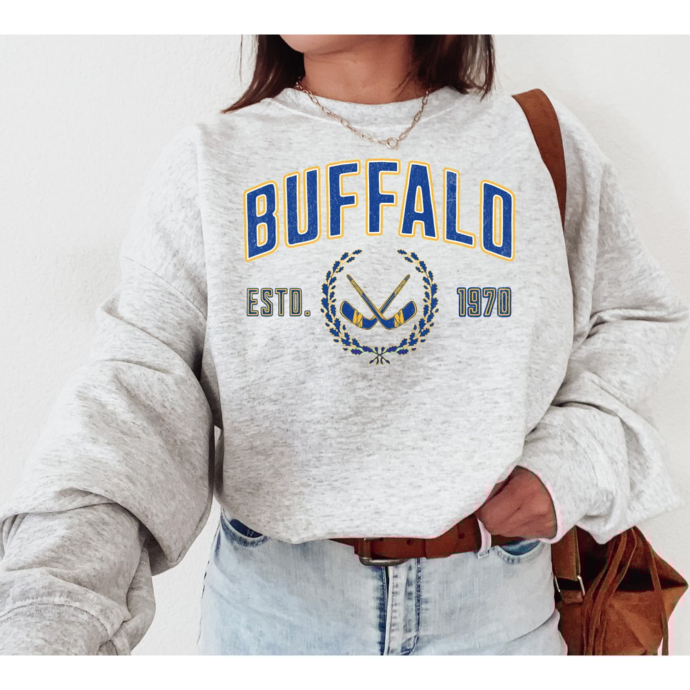 Buffalo Sabres Sweatshirt Crewneck, Trendy Vintage Style NHL Hockey Shirt for Game Day Tailgating, Mens Womens Sweatshirt Sweater.jpg