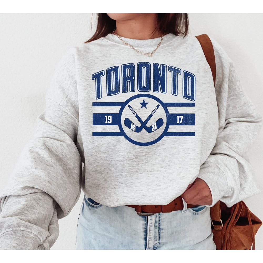 Toronto Maple Leafs Sweatshirt Crewneck, Trendy Vintage Style NHL Hockey Shirt for Game Day Tailgating, Mens Womens Sweatshirt Sweater.jpg