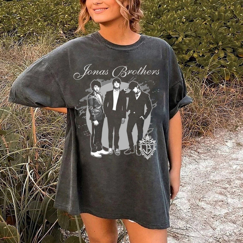 Jonas Brothers Vintage T-Shirt, Jonas Five Albums One Night Tour Shirt, Jonas Brothers 2023 Tour Shirt, Jonas 90's Tee, Comfort Colors Shirt 3.jpg