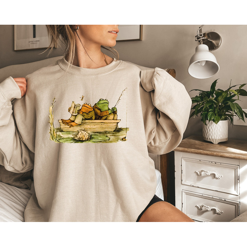 Frog And Toad Shirt, Vintage Classic Book Sweatshirt, Cottagecore Aesthetic, Aesthetic Frog Sweatshirt, Cute Ladies Tshirt, Book Lover Gifts.jpg