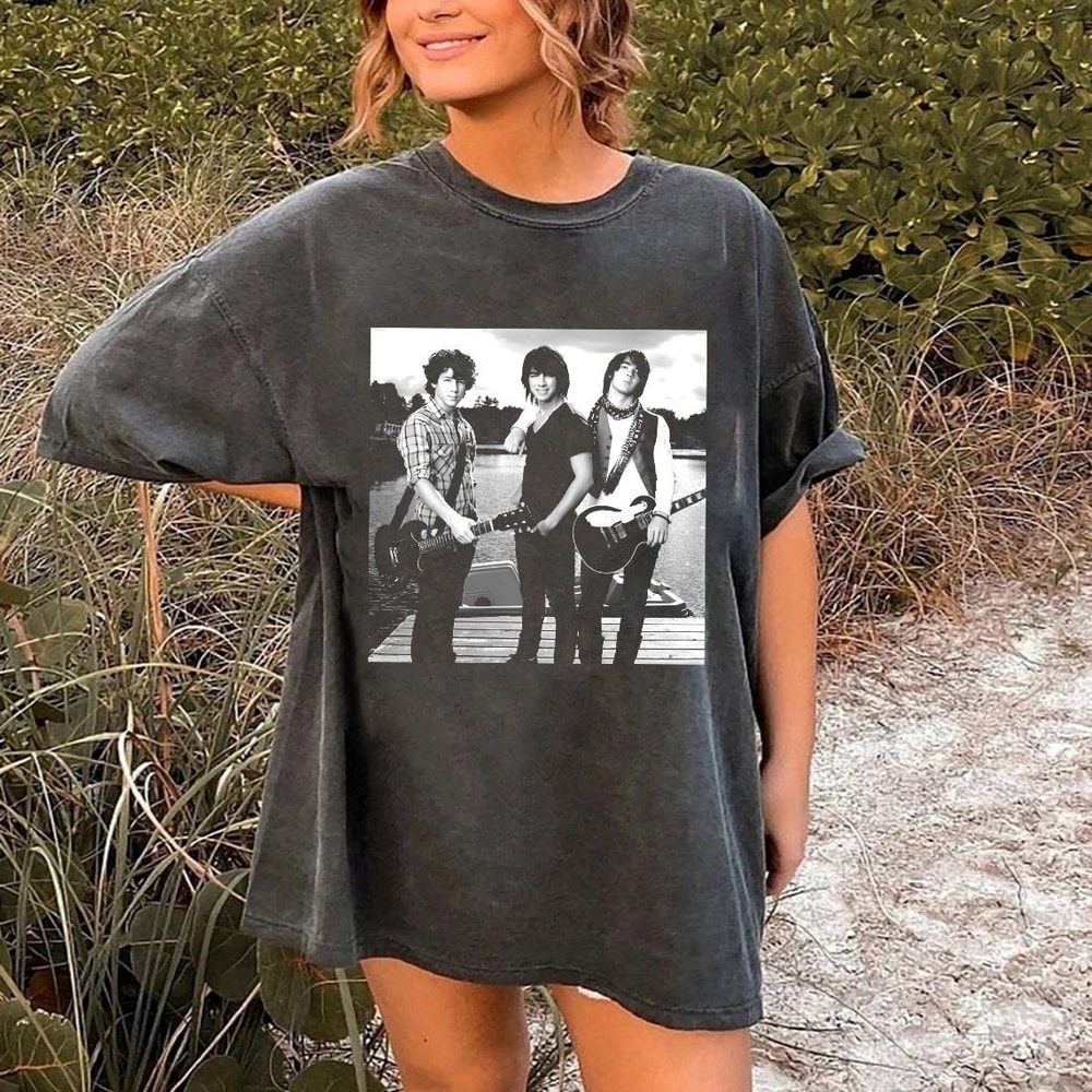 Jonas Brothers Vintage T-Shirt, Jonas Five Albums One Night Tour Shirt, Jonas Brothers 2023 Tour Shirt, Camp Rock, Jonas Brother Merch.jpg
