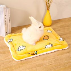 Winter Warm Rabbit Chinchilla Hamster Bed Mat