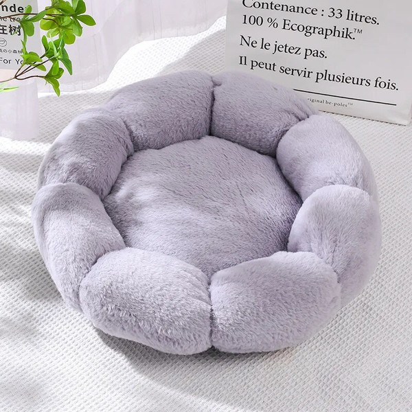 ouazSuper-Soft-Cat-Bed-Washable-Flower-Pet-Cushion-Self-Warming-Sleeping-Cushion-Mat-for-Cat-Four.jpg