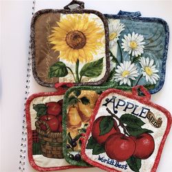 square cotton potholder: heat resistant kitchen baking tool - 16.5x16.5cm