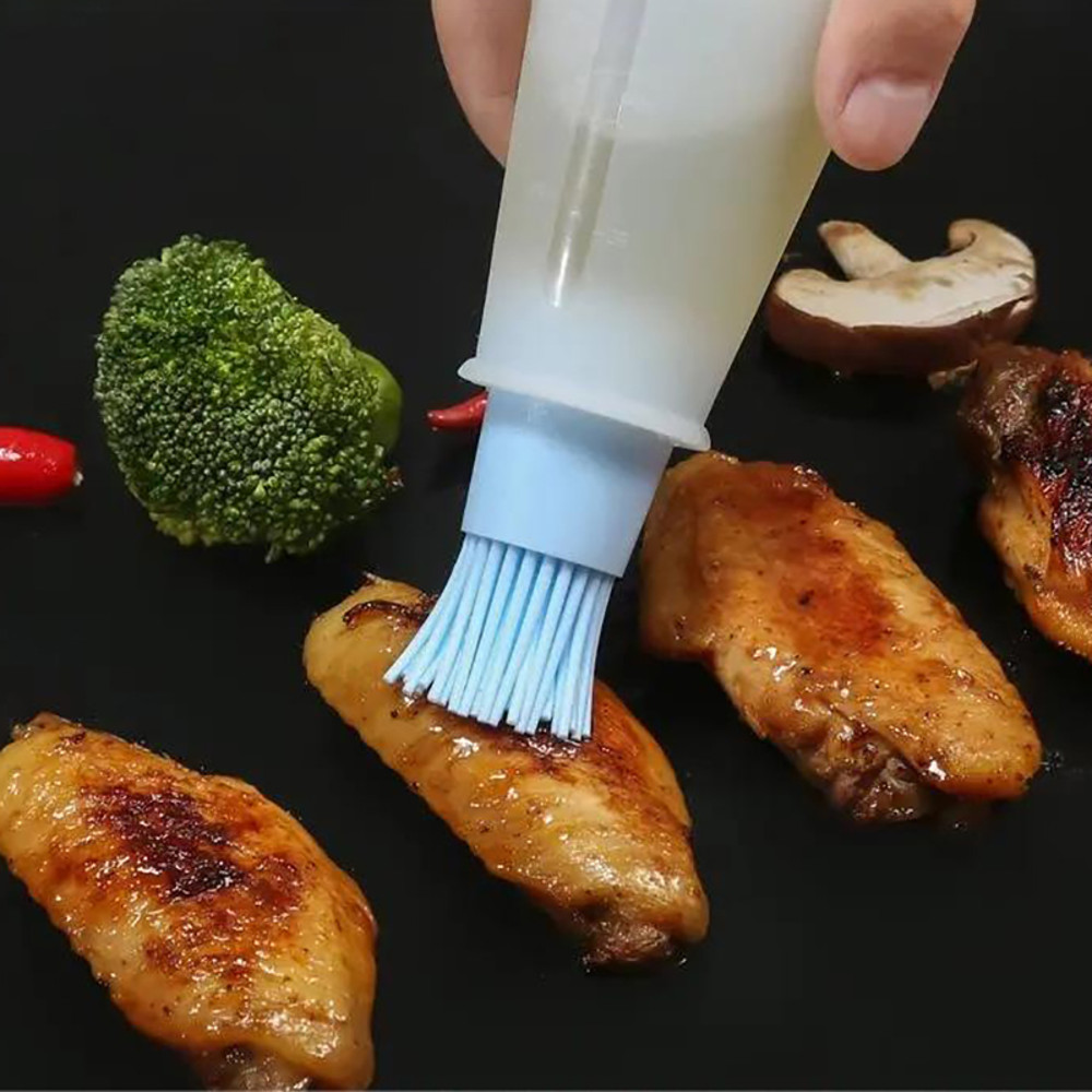 Silicone BBQ Brush With Oil Dispenser Essential Kitchen Baking Gadget For Outdoor Grilling 3