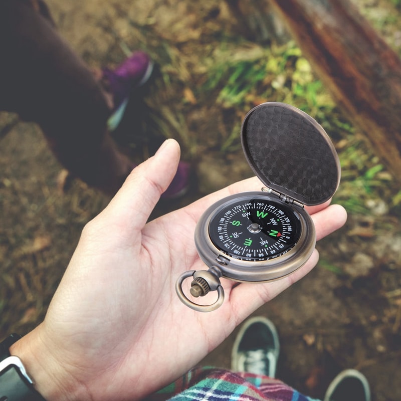 Vintage Pocket Compass Waterproof Hiking Compass for Camping and Outdoor Navigation