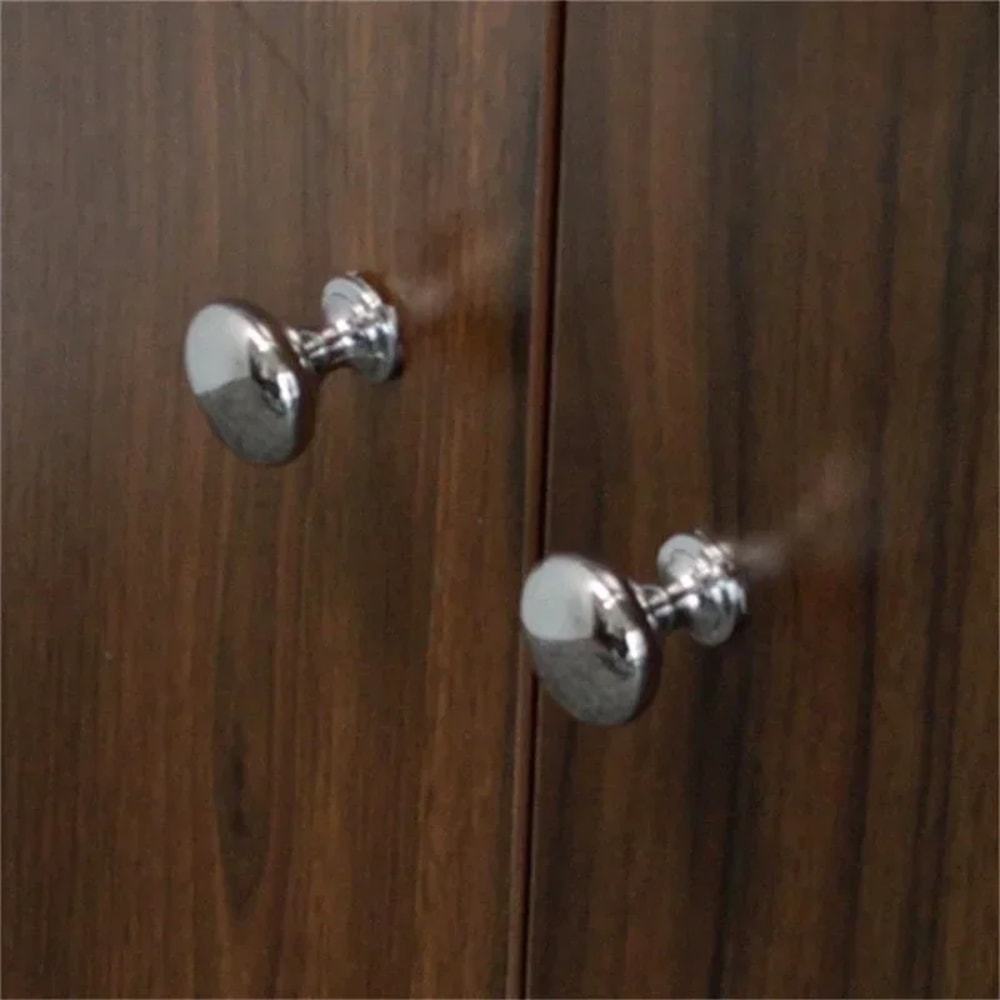 Modern Chrome Cabinet Knobs and Silver Drawer Handles for Kitchen Cupboards and Wardrobes