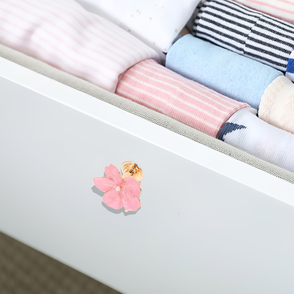 Elegant Flower Cabinet Knobs for Drawers and Dressers