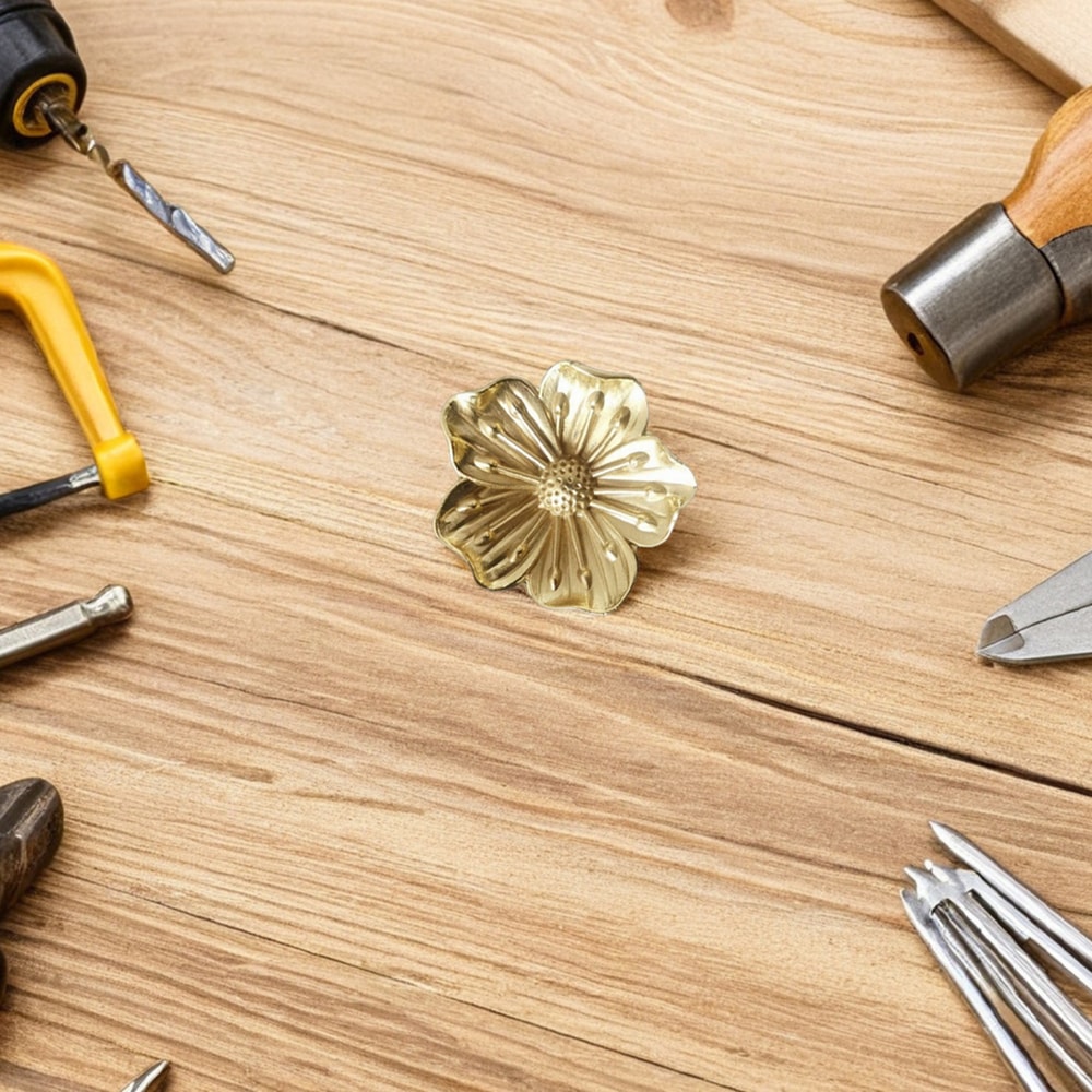 Vintage Brass Flower Cabinet Knob for Drawers and Doors