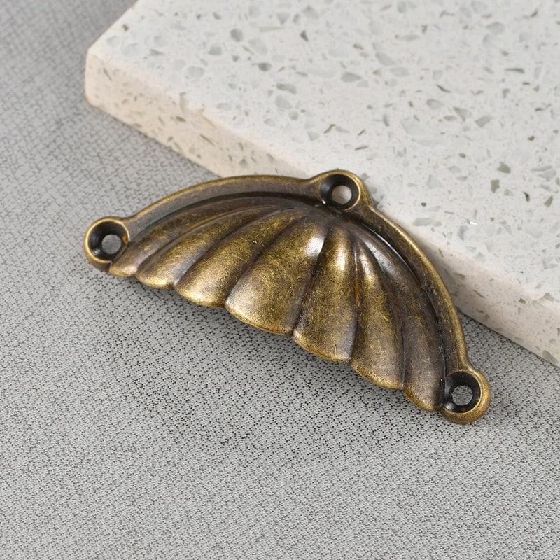 Antique Shell Drawer Pull Handles For Vintage Cabinets 0