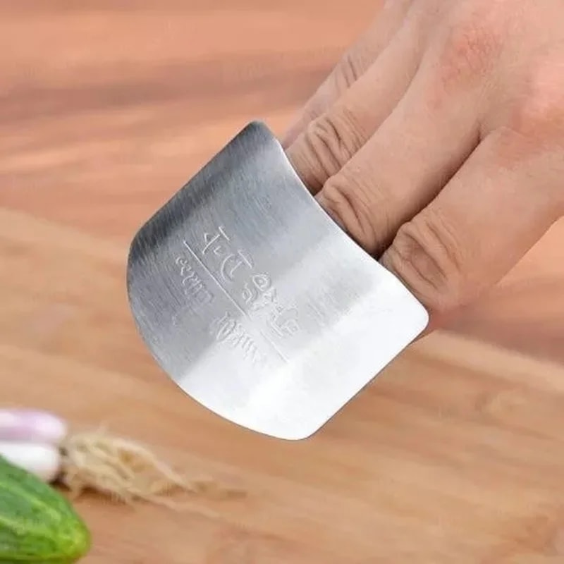 Stainless Steel Finger Guard Kitchen Knife Finger Protector For Safe Cutting 2