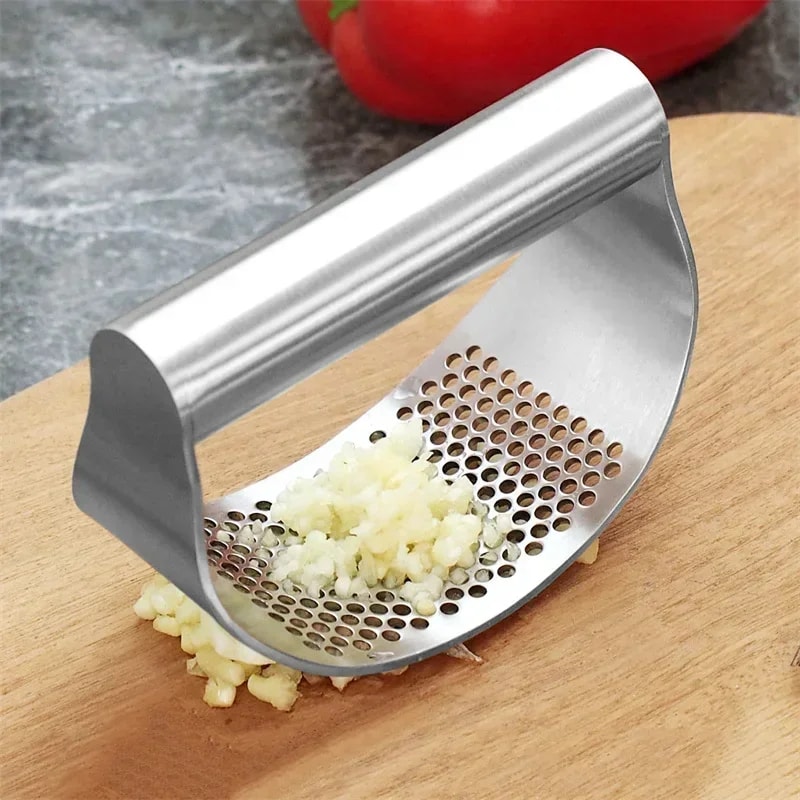 Stainless Steel Garlic Press Garlic Crusher Ergonomic Kitchen Gadget 0