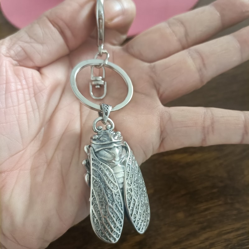 Unique Keychain for Men and Women Fashionable Animal Keyring Gift