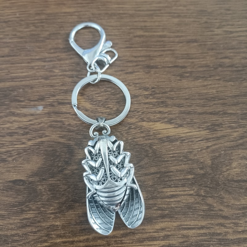 Unique Keychain for Men and Women Fashionable Animal Keyring Gift