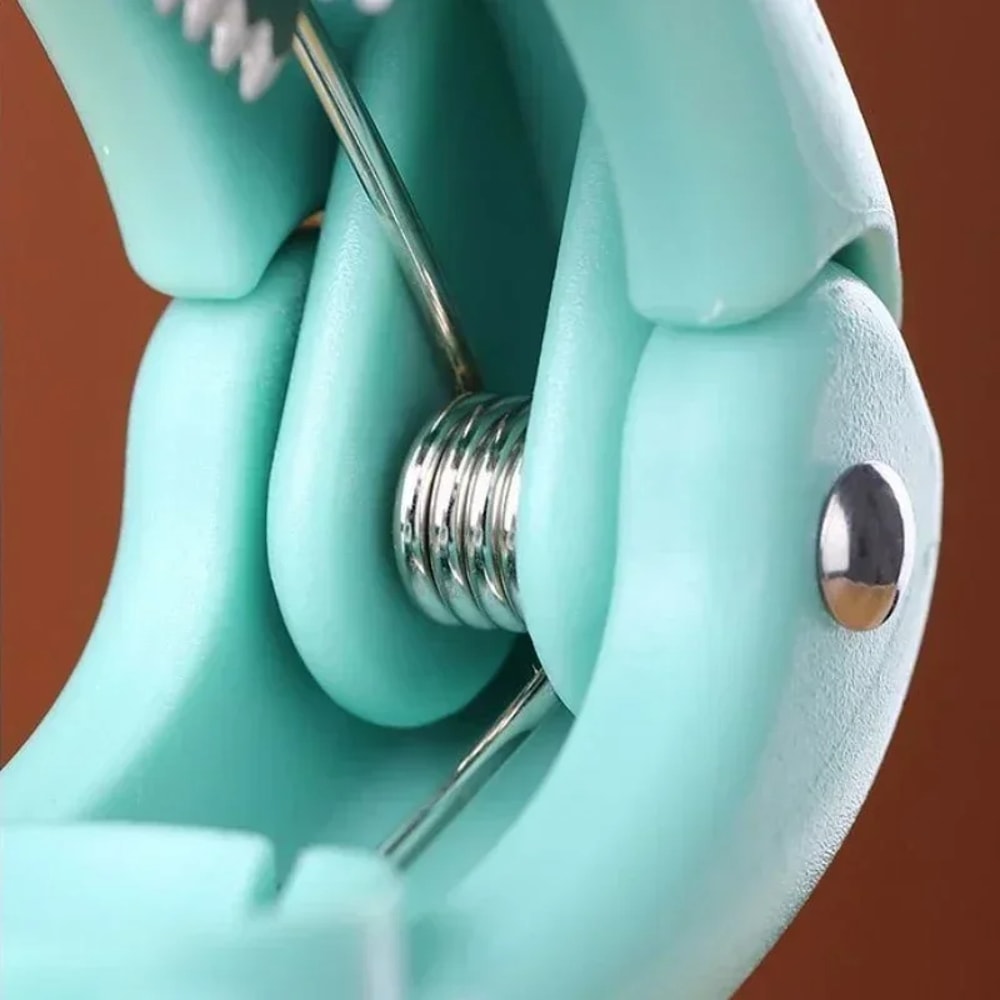 Premium Nut Sheller & Chestnut Pliers Efficient Walnut Opener Tool