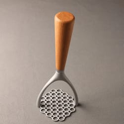 easy press potato masher and fruit press for smooth purees