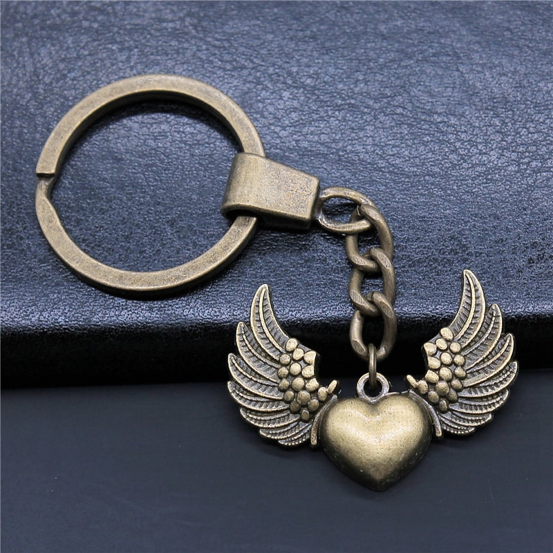 Vintage Bronze Heart Keychain with Angel Wing Charm for Men DIY Pendant Keyring