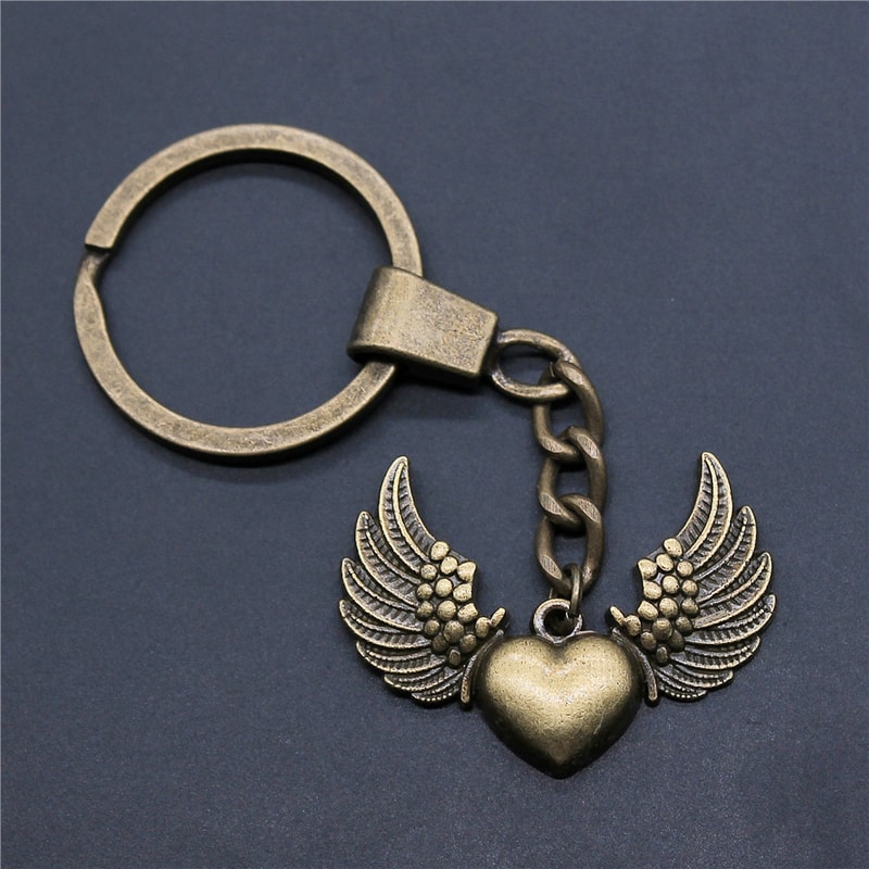 Vintage Bronze Heart Keychain with Angel Wing Charm for Men DIY Pendant Keyring