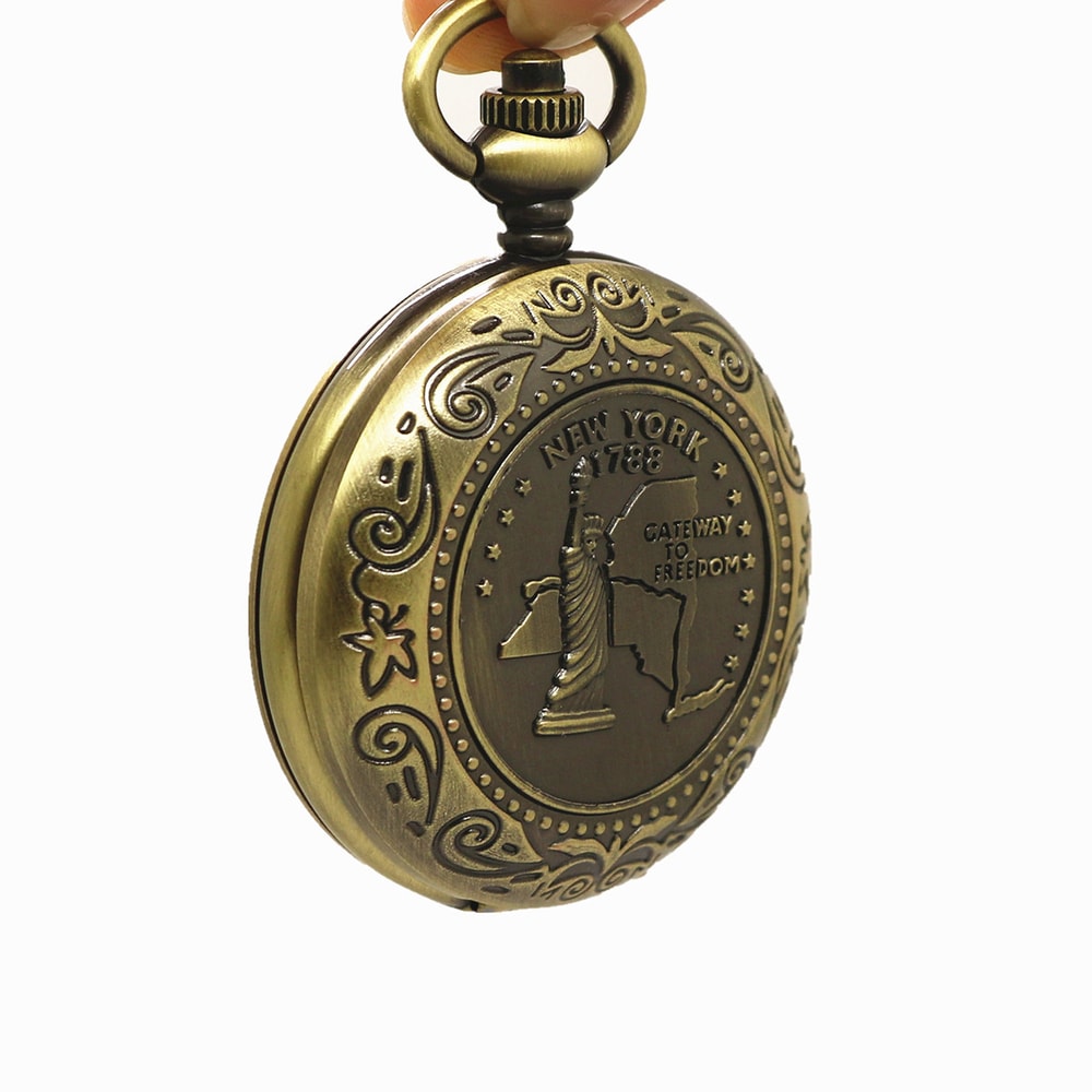 Vintage Pocket Compass Portable Navigation Tool For Outdoor Adventures 3