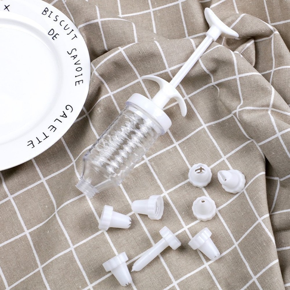 Premium Icing Piping Set with Cream Squeezers & Nozzles for Cake Decorating