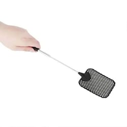 retractable fly swatter with non slip grip for outdoor fly control