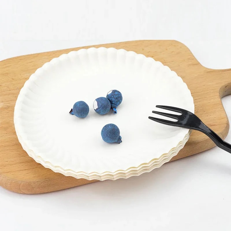 Premium Party & Disposable Paper Plates Rectangular & Round Cake Serving Trays