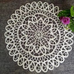 Lace Flower Embroidery Placemat: Kitchen & Wedding Table Decor