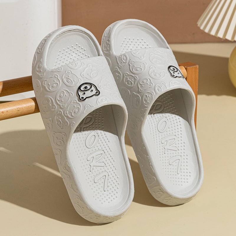 Trendy Summer Slippers for Men & Women Soft Comfy Non-Slip Indoor Beach Slippers with Cute Bear Print