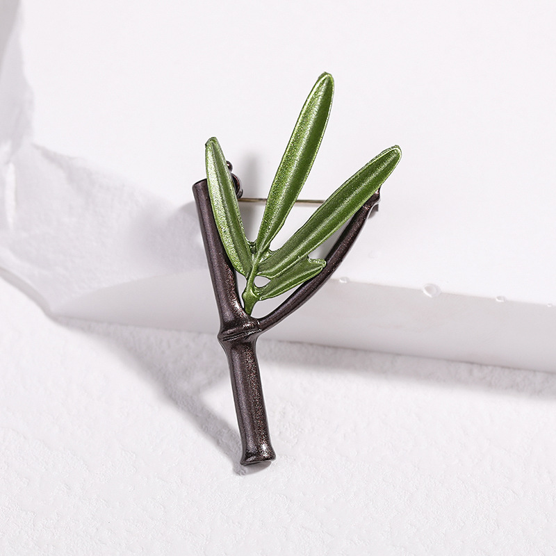 Vintage Enamel Brooch Pin for Women, Elegant Floral Pearl & Crystal Diamond Corsage for Weddings, Parties & Special