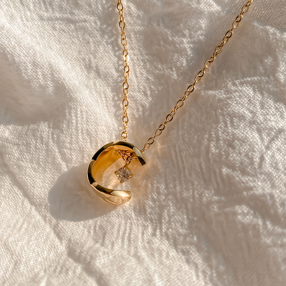 Valentines Day Jewelry Gift, eManco Romantic Metallic Moon Pendant Necklace with Rhinestones for Women