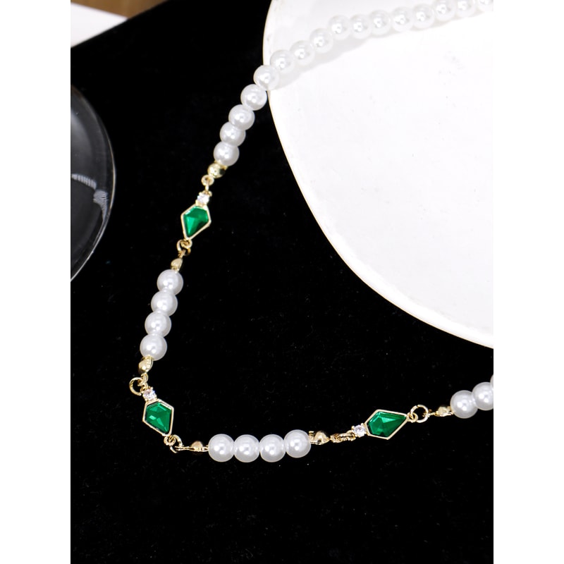 Vintage Charm Green Zircon Inlaid Imitation Pearl Necklace, Mens Casual Jewelry for Stylish Elegance