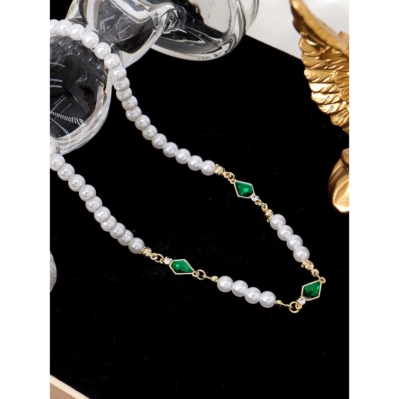 Vintage Charm Green Zircon Inlaid Imitation Pearl Necklace, Mens Casual Jewelry for Stylish Elegance