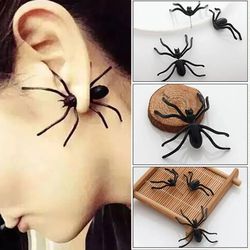 Halloween Funny Spider Stud Earrings: 3D Creepy Black Spider Ear Studs for Women - Party DIY Decoration & Costumes