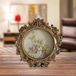 European Style Resin Picture Display Frame: Free Standing for Home Decor