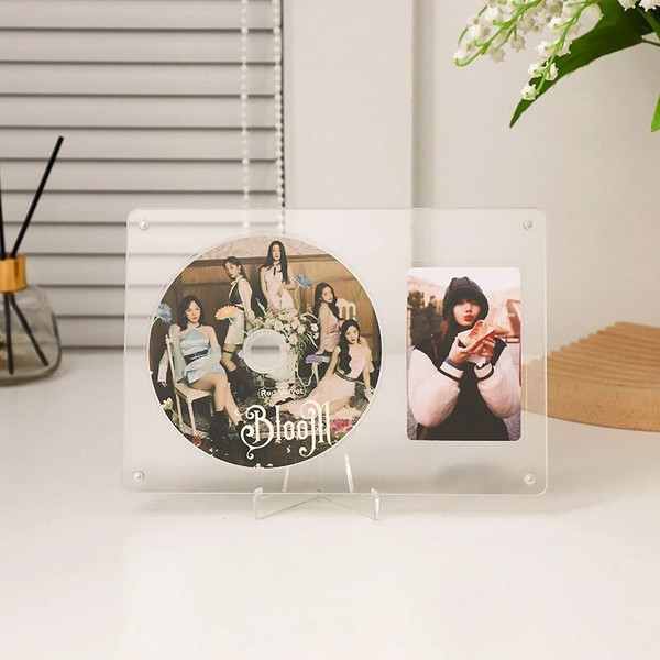 oKayAcrylic-CD-Display-Photo-Frame-Kpop-Photocard-Holder-Transparent-Picture-Protector-Idol-Star-Photo-Display-Stand.jpg