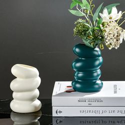 Nordic Spiral Flower Vase: Modern Simplicity Home Decoration - Durable Office & Living Room Ornament