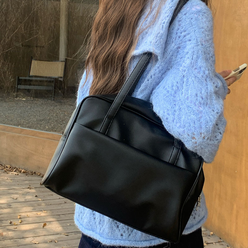 Korean Vintage Large Capacity Shoulder Bag Versatile Underarm Tote for Women